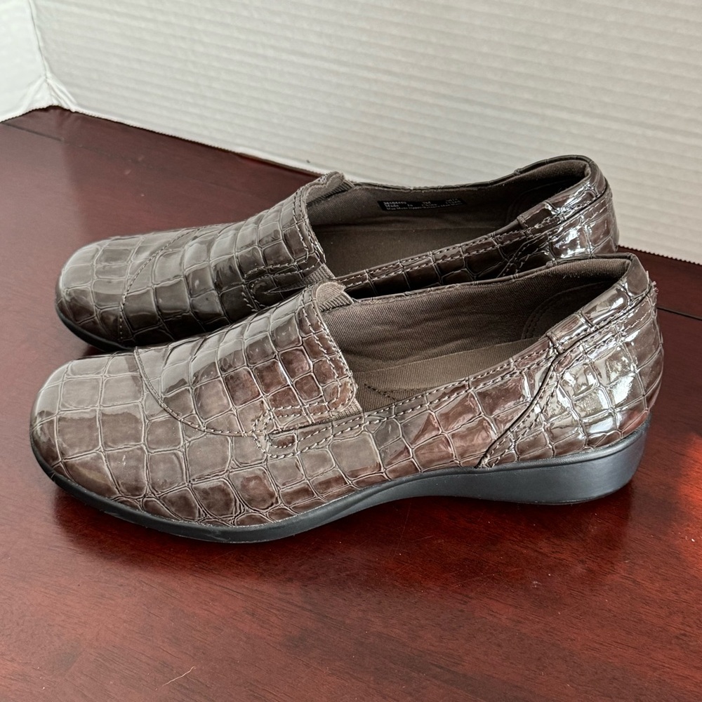 Clark’s Collection Slip On Shoes Women’s 7M